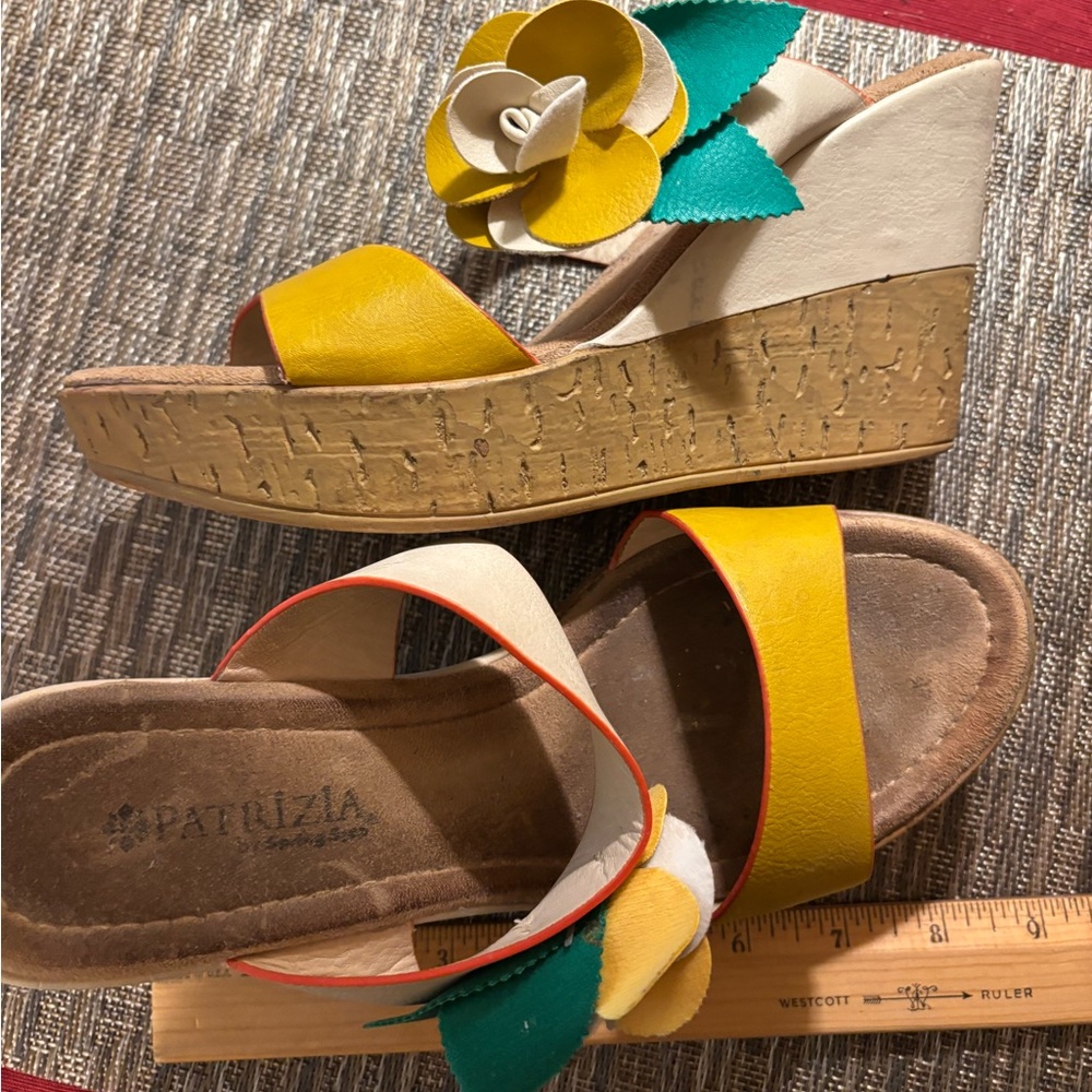 Spring Step Wedges in Yellow and Cream with Strappy Design